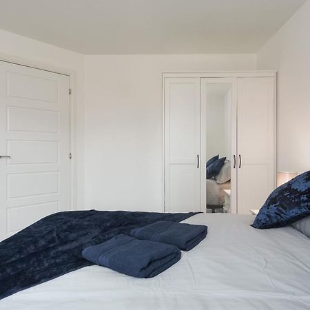 Two Bedroom Apartment - Milton Keynes By Aryas Properties Broughton  Extérieur photo
