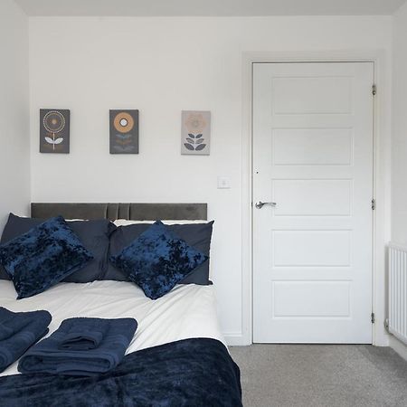 Two Bedroom Apartment - Milton Keynes By Aryas Properties Broughton  Extérieur photo