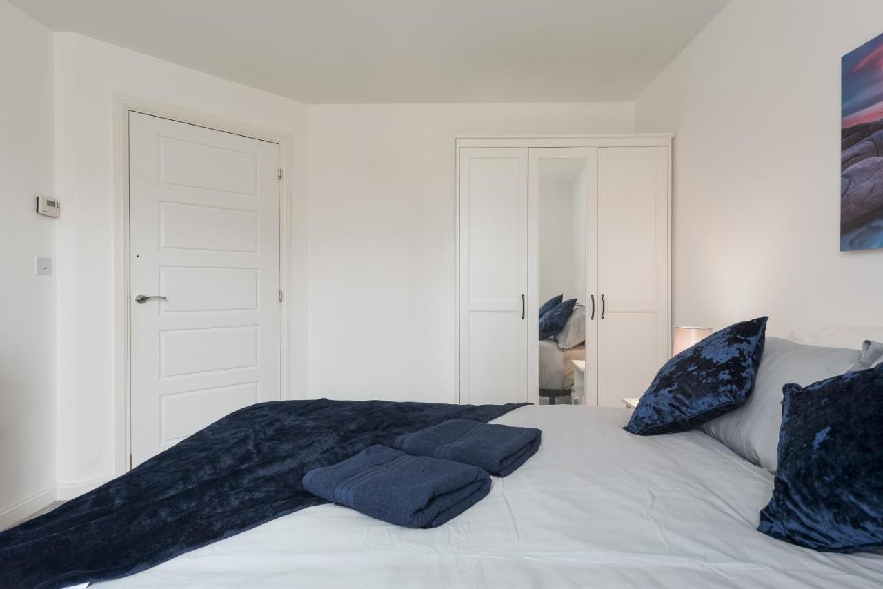 Two Bedroom Apartment - Milton Keynes By Aryas Properties Broughton  Extérieur photo