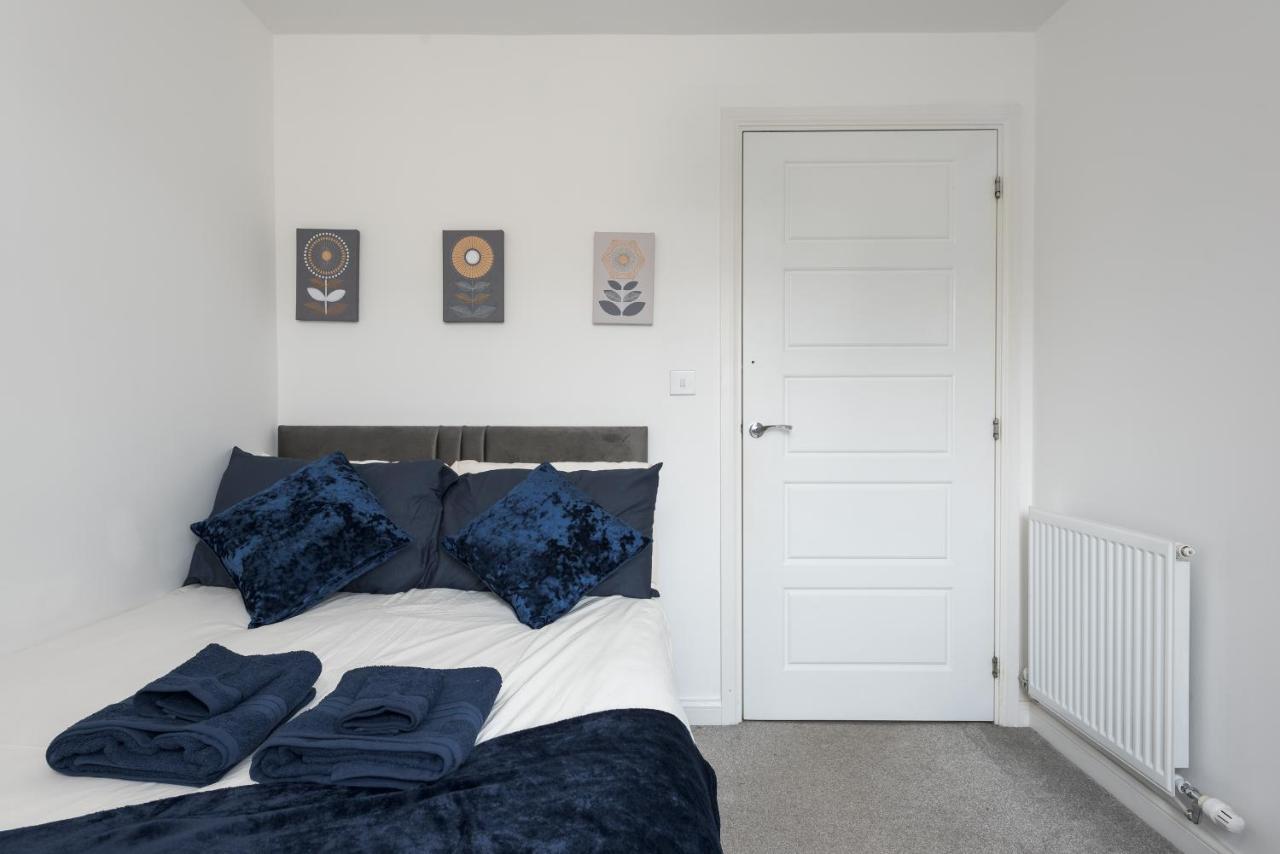 Two Bedroom Apartment - Milton Keynes By Aryas Properties Broughton  Extérieur photo
