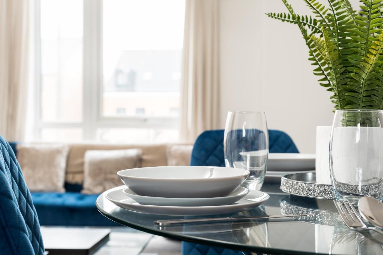 Two Bedroom Apartment - Milton Keynes By Aryas Properties Broughton  Extérieur photo