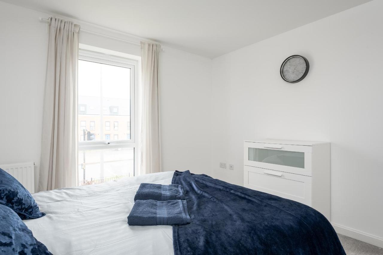 Two Bedroom Apartment - Milton Keynes By Aryas Properties Broughton  Extérieur photo