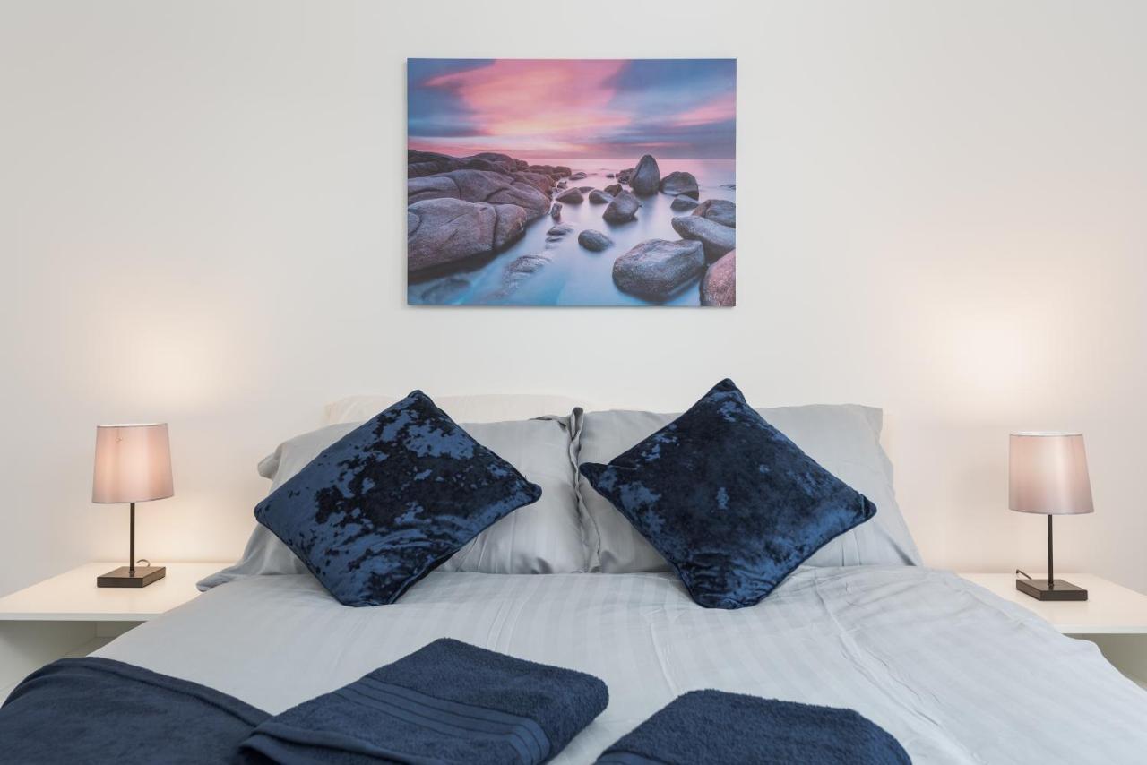 Two Bedroom Apartment - Milton Keynes By Aryas Properties Broughton  Extérieur photo